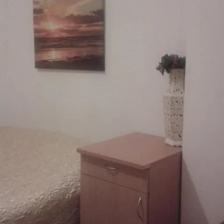 Appartement In Quiet Center - 10min Arena